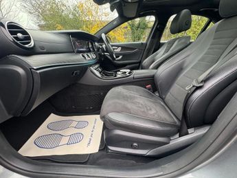 MERCEDES-BENZ E-CLASS 2.0 E220d AMG Line (Premium Plus) Saloon 4dr Diesel G-Tronic+ Eu