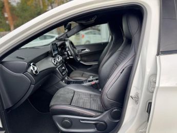 MERCEDES-BENZ GLA 1.6 GLA200 AMG Line SUV 5dr Petrol 7G-DCT Euro 6 (s/s) (156 ps)