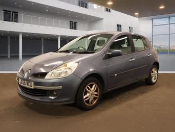 RENAULT CLIO 1.4 16v Privilege Hatchback 5dr Petrol Manual (158 g/km, 98 bhp)