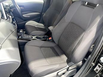 TOYOTA COROLLA 1.8 VVT-h Icon Tech Hatchback 5dr Petrol Hybrid CVT Euro 6 (s/s)