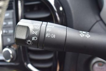 NISSAN JUKE 1.6 N-Connecta Petrol XTRON 117ps AUTOMATIC | LOW MILES | REVERS