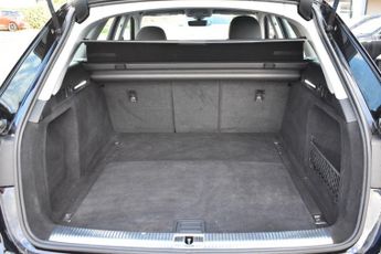 AUDI A4 AVANT 2.0 TDI 35 SE Estate Diesel S Tronic (150ps) EXCELLENT MPG | PAR