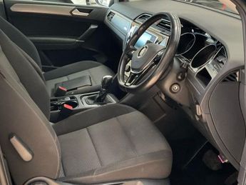 VOLKSWAGEN TOURAN 1.6 TDI BlueMotion Tech SE MPV 5dr Diesel DSG Euro 6 (s/s) (110 