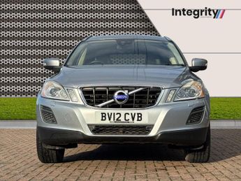 VOLVO XC60 2.4 D5 SE Lux SUV 5dr Diesel Geartronic AWD Euro 5 (215 ps)