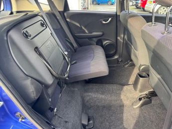 HONDA JAZZ 1.4 i-VTEC ES Hatchback 5dr Petrol CVT Euro 5 (99 ps)