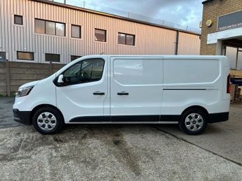 RENAULT Trafic E-Tech LL30 52kWh Advance Panel Van 5dr Electric Auto L2 H1 (122 ps)