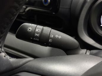 TOYOTA YARIS 1.5 VVT-h Design Hatchback 5dr Petrol Hybrid E-CVT Euro 6 (s/s) 
