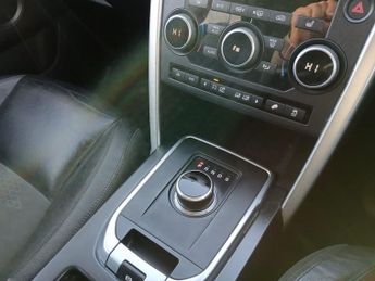 LAND ROVER DISCOVERY SPORT 2.0 TD4 SE Tech SUV 5dr Diesel Auto 4WD Euro 6 (s/s) (180 ps)