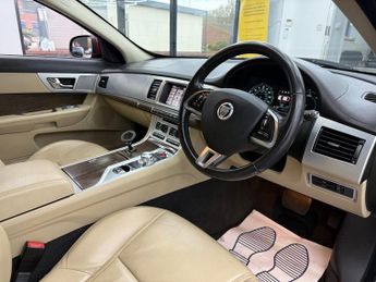 JAGUAR XF 3.0d V6 Luxury Saloon 4dr Diesel Auto Euro 5 (s/s) (240 ps)
