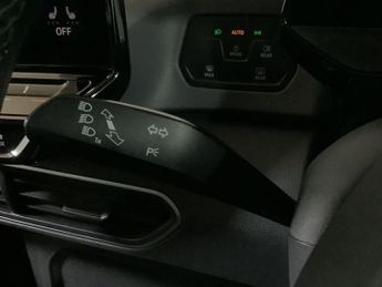 VOLKSWAGEN ID.3 Pro 58kWh Life Hatchback 5dr Electric Auto (145 ps)