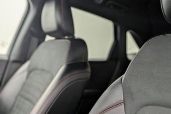 FORD KUGA 2.5 EcoBoost Duratec 14.4kWh ST-Line SUV 5dr Petrol Plug-in Hybr