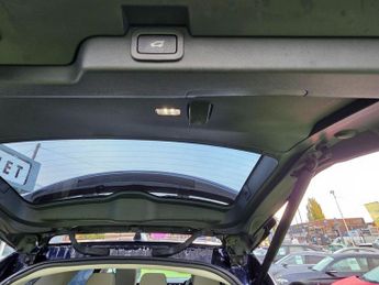 LAND ROVER DISCOVERY 3.0 TD V6 SE SUV 5dr Diesel Auto 4WD Euro 6 (s/s) (258 ps)