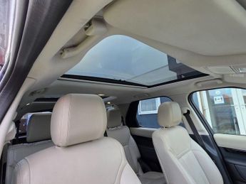 LAND ROVER DISCOVERY 3.0 TD V6 SE SUV 5dr Diesel Auto 4WD Euro 6 (s/s) (258 ps)