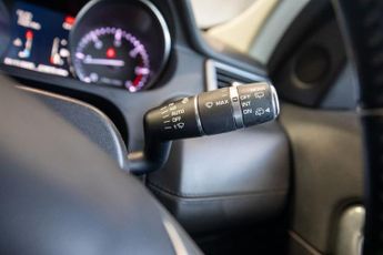 LAND ROVER DISCOVERY SPORT 2.0 TD4 HSE Luxury SUV 5dr Diesel Auto 4WD Euro 6 (s/s) (180 ps)