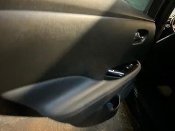 NISSAN LEAF 40kWh 10 Hatchback 5dr Electric Auto (150 ps)