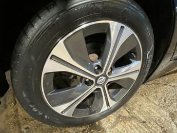 NISSAN LEAF 40kWh 10 Hatchback 5dr Electric Auto (150 ps)