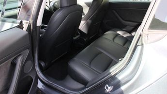 TESLA Model 3 Standard Range Plus Saloon 4dr Electric Auto RWD (241 bhp)