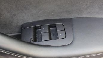 TESLA Model 3 Standard Range Plus Saloon 4dr Electric Auto RWD (241 bhp)