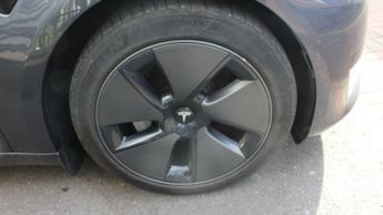 TESLA Model 3 Standard Range Plus Saloon 4dr Electric Auto RWD (241 bhp)