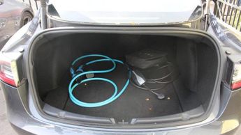 TESLA Model 3 Standard Range Plus Saloon 4dr Electric Auto RWD (241 bhp)