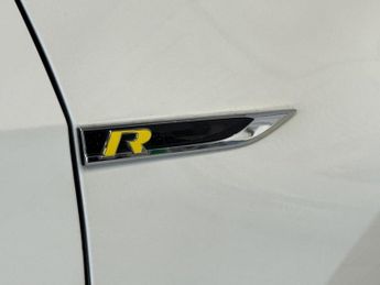 VOLKSWAGEN GOLF 2.0 TSI BlueMotion Tech R Estate 5dr Petrol DSG 4MOTION Euro 6 (