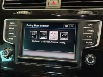 VOLKSWAGEN GOLF 2.0 TSI BlueMotion Tech R Estate 5dr Petrol DSG 4MOTION Euro 6 (