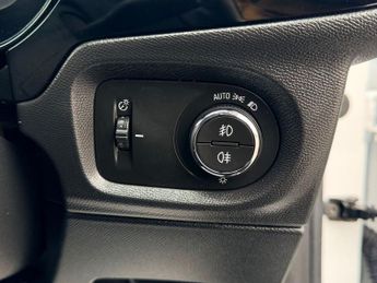 VAUXHALL Corsa Electric 50kWh Elite Nav Premium Hatchback 5dr Electric Auto (7.4Kw Charg