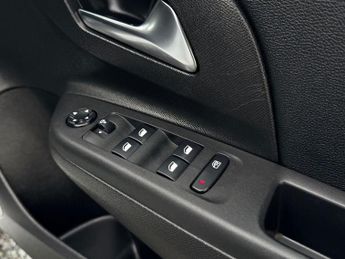 VAUXHALL Corsa Electric 50kWh Elite Nav Premium Hatchback 5dr Electric Auto (7.4Kw Charg