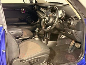 MINI HATCH 1.5 Cooper Hatchback 3dr Petrol Steptronic Euro 6 (s/s) (136 ps)