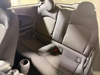 MINI HATCH 1.5 Cooper Hatchback 3dr Petrol Steptronic Euro 6 (s/s) (136 ps)