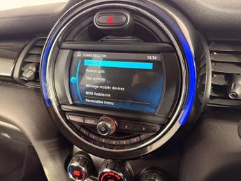 MINI HATCH 1.5 Cooper Hatchback 3dr Petrol Steptronic Euro 6 (s/s) (136 ps)