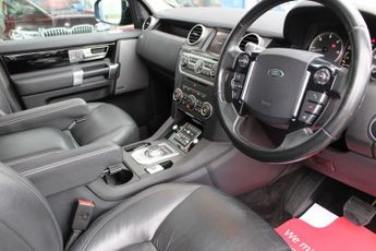 LAND ROVER DISCOVERY 4 3.0 SD V6 HSE SUV 5dr Diesel Auto 4WD Euro 6 (s/s) (256 bhp)