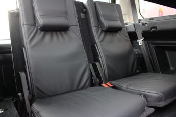 LAND ROVER DISCOVERY 4 3.0 SD V6 HSE SUV 5dr Diesel Auto 4WD Euro 6 (s/s) (256 bhp)