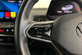 VOLKSWAGEN ID.3 Pro Performance 58kWh Life Hatchback 5dr Electric Auto (204 ps) 
