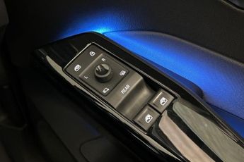 VOLKSWAGEN ID.3 Pro Performance 58kWh Life Hatchback 5dr Electric Auto (204 ps) 