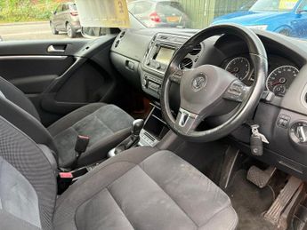 VOLKSWAGEN TIGUAN 2.0 TDI BlueMotion Tech Match SUV 5dr Diesel DSG 4WD Euro 5 (s/s