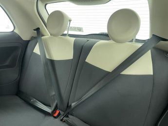 FIAT 500 1.2 Lounge Hatchback 3dr Petrol Dualogic Euro 4 (69 bhp)