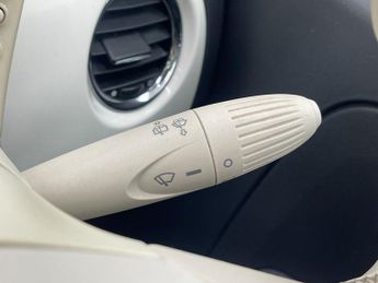 FIAT 500 1.2 Lounge Hatchback 3dr Petrol Dualogic Euro 4 (69 bhp)