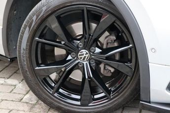 VOLKSWAGEN TIGUAN 2.0 TDI R-LINE 4MOTION