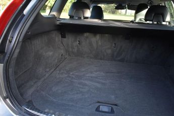 VOLVO XC60 2.4 D5 SE Lux Nav SUV 5dr Diesel Manual AWD Euro 5 (s/s) (215 ps