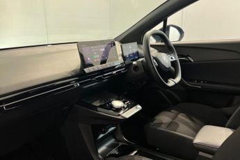 MG MG 4 64kWh SE Long Range Hatchback 5dr Electric Auto (203 ps) Adaptiv