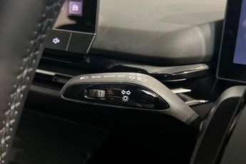 MG MG 4 64kWh SE Long Range Hatchback 5dr Electric Auto (203 ps) Adaptiv