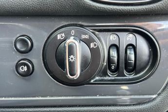 MINI COUNTRYMAN 1.5 Cooper Classic SUV 5dr Petrol Steptronic Euro 6 (s/s) (136 p