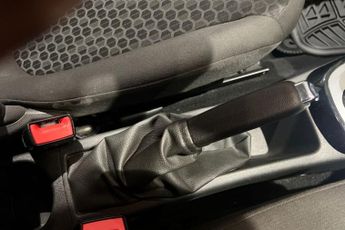 VAUXHALL CORSA 1.4i ecoTEC SE Nav Hatchback 5dr Petrol Auto Euro 6 (90 ps) Fron