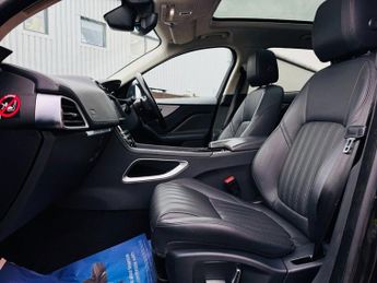 JAGUAR F-PACE 2.0 P250i Portfolio SUV 5dr Petrol Auto AWD Euro 6 (s/s) (250 ps