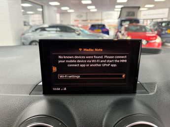 AUDI Q2 2.0 TDI 30 S line SUV 5dr Diesel S Tronic Euro 6 (s/s) (116 ps)