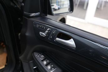 MERCEDES-BENZ GLE 3.0 GLE350d V6 AMG Line (Premium Plus) SUV 5dr Diesel G-Tronic 4