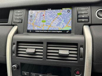 LAND ROVER DISCOVERY SPORT 2.0 TD4 HSE SUV 5dr Diesel Auto 4WD Euro 6 (s/s) (180 ps)