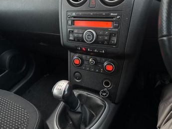 NISSAN QASHQAI 1.6 Acenta Hatchback 5dr Petrol Manual 2WD (159 g/km, 113 bhp)