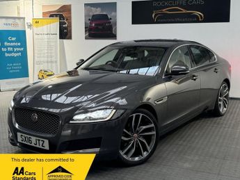 Jaguar XF 2.0d Portfolio Saloon 4dr Diesel Auto AWD Euro 6 (s/s) (180 ps)